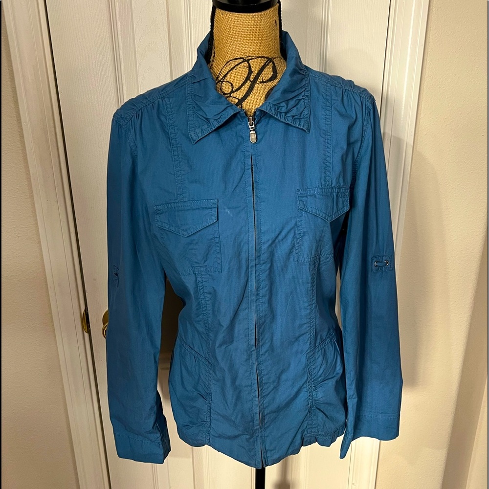 CAbi #393 Lightweight Utility Cargo Jacket, Drawstring Back, Zip-up Blue, M
